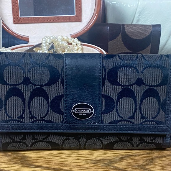 Coach Black and Brown Legacy Signature Checkbook Wallet - Picture 13 of 13